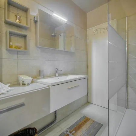 Appartement Le - 2 Pieces - Loggia - Vca